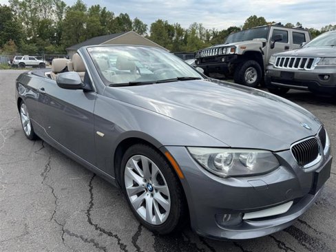 Used 2012 BMW 328i Convertible image 2