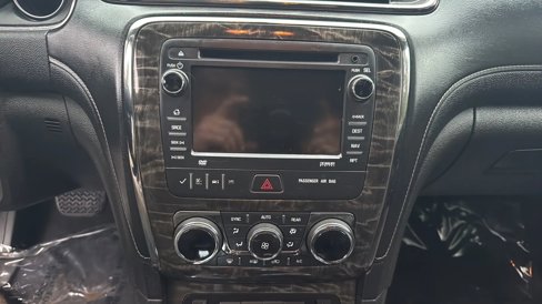 Used 2013 Buick Enclave Premium image 25