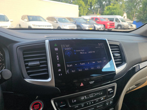Used 2016 Honda Pilot Touring image 19