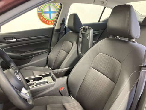 Used 2024 Nissan Altima 2.5 SV image 9