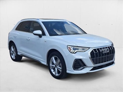 Used 2024 Audi Q3 2.0T Premium Plus w/ Premium Plus Package image 3