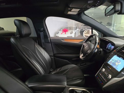Used 2016 Lincoln MKC Reserve image 11