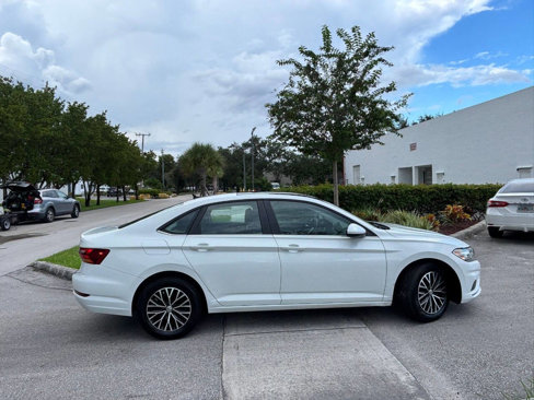 Used 2019 Volkswagen Jetta SE image 4