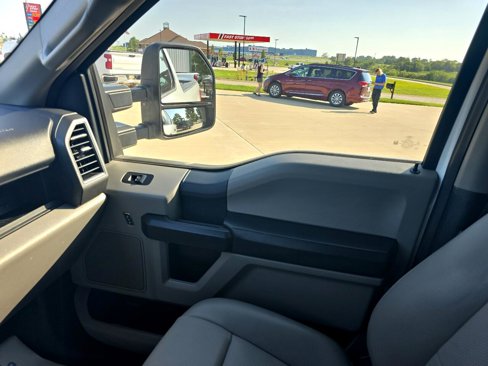 Used 2022 Ford F250 XL w/ Power Equipment Group image 33