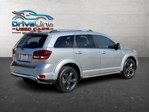 Used 2020 Dodge Journey Crossroad image 2