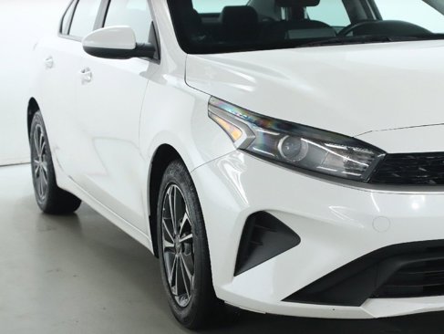 Used 2023 Kia Forte LXS image 8