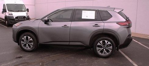 Used 2023 Nissan Rogue SV image 10