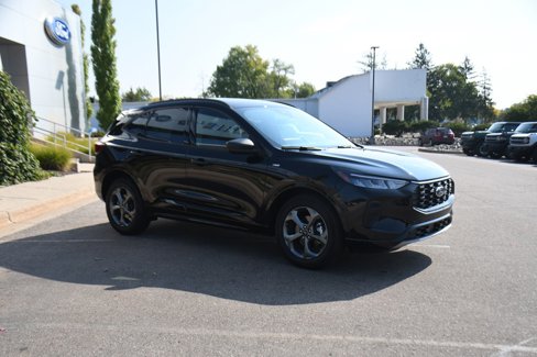 Used 2023 Ford Escape ST-Line w/ Tech Pack #1 image 8