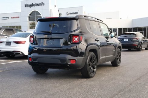 Used 2017 Jeep Renegade Altitude image 5