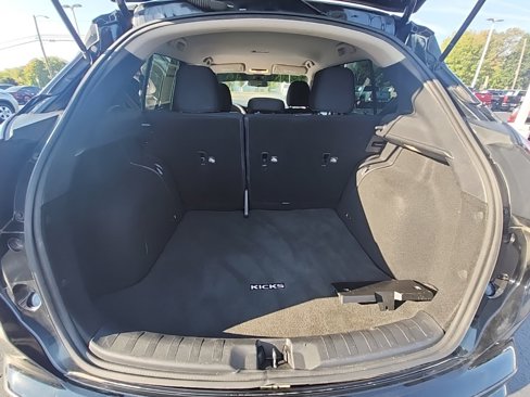 Used 2021 Nissan Kicks S image 21