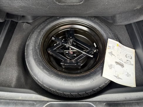 Used 2019 Jeep Cherokee Latitude Plus image 14