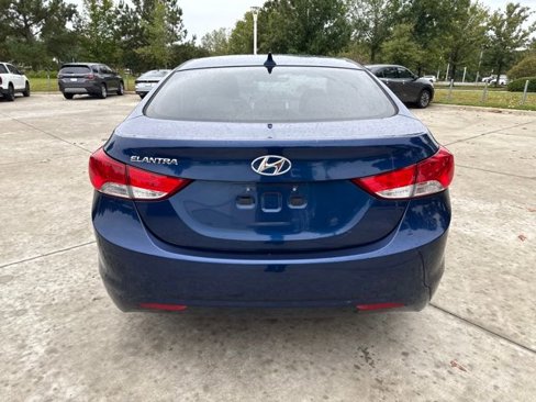 Used 2013 Hyundai Elantra GLS w/ Preferred Pkg image 8