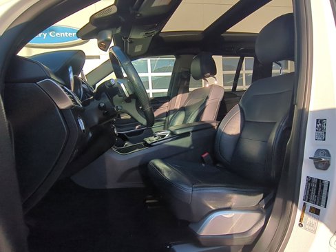 Used 2018 Mercedes-Benz GLS 550 4MATIC image 29