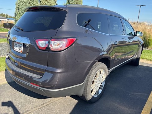 Used 2015 Chevrolet Traverse LT w/ Style and Technology Package image 2