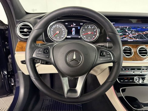 Used 2018 Mercedes-Benz E 300 image 23