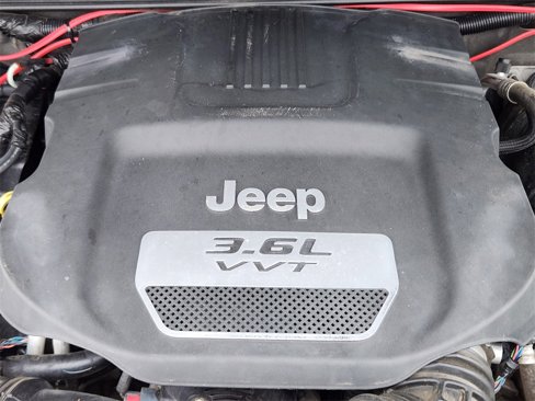 Used 2013 Jeep Wrangler Unlimited Sahara w/ Connectivity Group image 14