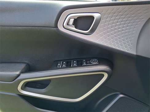 Certified 2023 Kia Soul S image 11