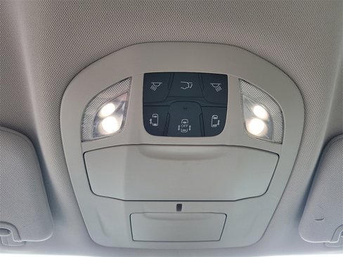 Used 2018 Chrysler Pacifica Touring-L w/ Advanced Safetytec Group image 16