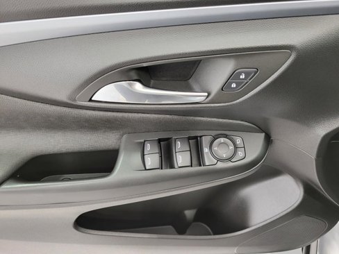 Used 2025 Buick Envista Preferred w/ Convenience I Package image 11
