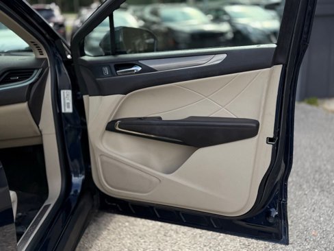 Used 2017 Lincoln MKC Premiere image 13