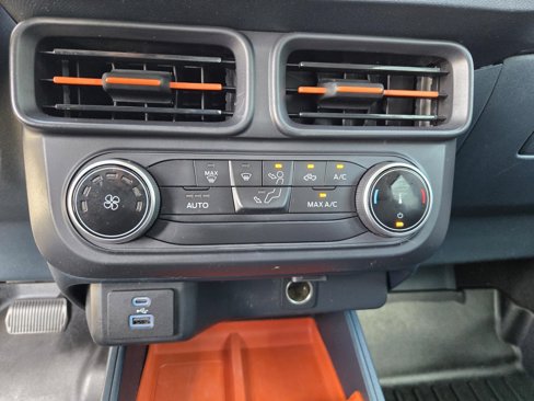 Used 2022 Ford Maverick XLT image 12