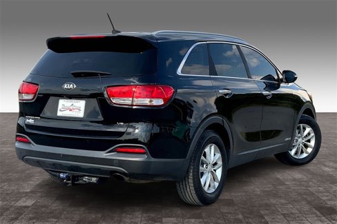 Used 2016 Kia Sorento LX image 14