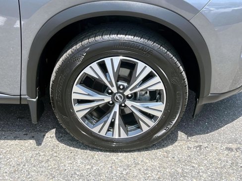 Used 2023 Nissan Rogue SV image 6
