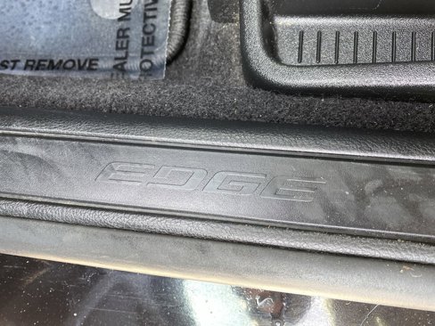 Certified 2023 Ford Edge SEL image 17