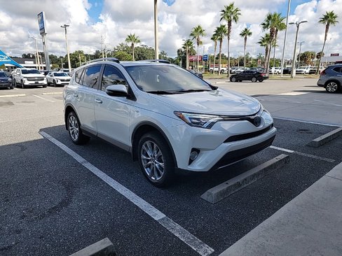 Used 2016 Toyota RAV4 Limited image 3