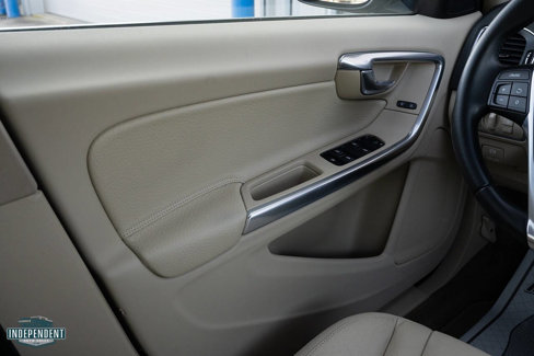 Used 2014 Volvo S60 T5 image 9