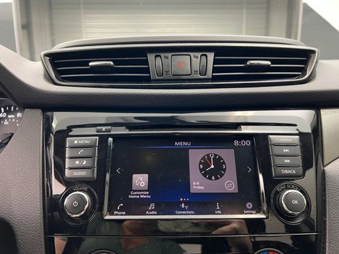 Used 2019 Nissan Rogue Sport S image 17