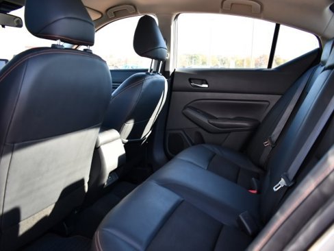 Used 2022 Nissan Altima 2.5 SR image 16