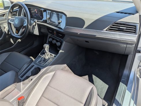 Used 2024 Volkswagen Jetta SE image 33