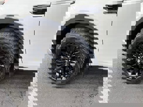 Used 2019 Land Rover Discovery Sport HSE image 14