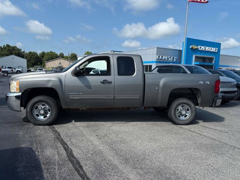 Used 2009 Chevrolet Silverado 2500 LT w/ Safety Package image 2
