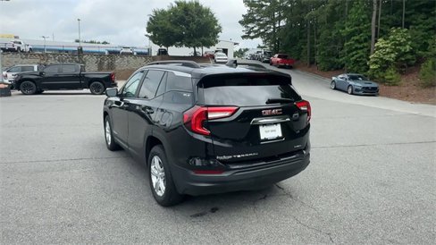 Used 2023 GMC Terrain SLE w/ Driver Convenience Package image 7