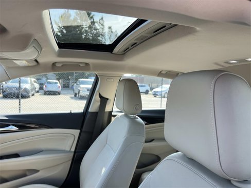 Used 2018 Buick Regal Essence w/ Driver Confidence Package #1 image 15