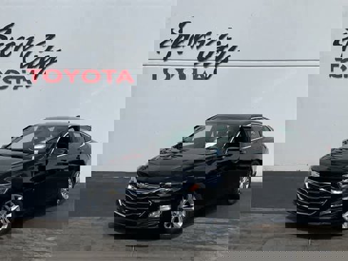 Used 2024 Chevrolet Malibu LT image 1