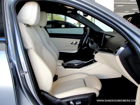 Used 2023 BMW 330i Sedan w/ M Sport Package image 40