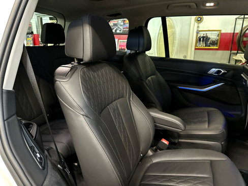 Used 2022 BMW X7 xDrive40i image 23