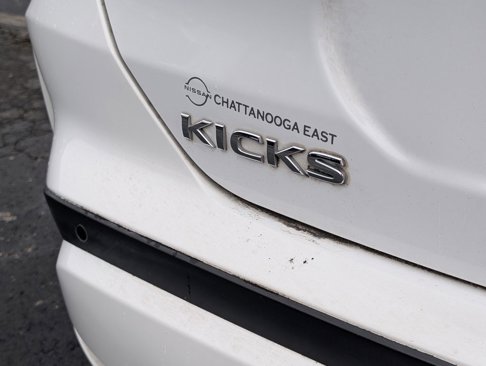 Used 2021 Nissan Kicks S image 20