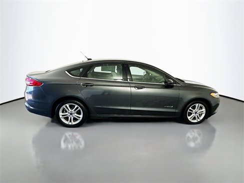 Used 2018 Ford Fusion S image 8