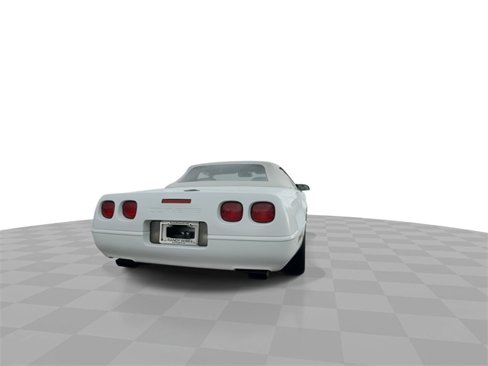 Used 1992 Chevrolet Corvette Convertible image 7