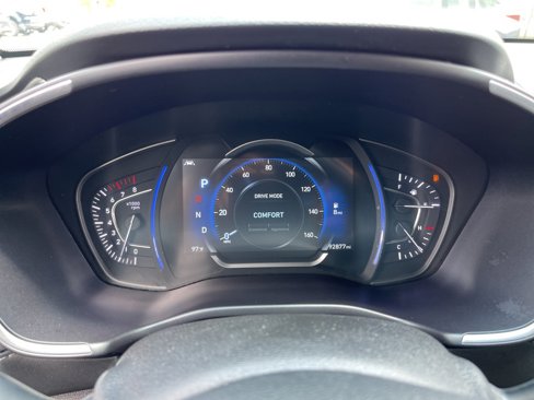 Used 2020 Hyundai Santa Fe SEL w/ Convenience + Premium Package image 9