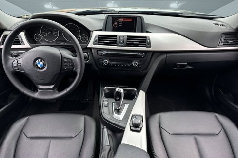 Used 2015 BMW 320i Sedan image 16