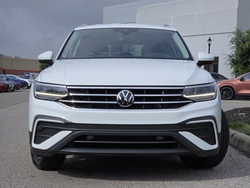 Used 2022 Volkswagen Tiguan SE image 3