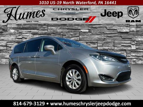 Certified 2017 Chrysler Pacifica Touring-L image 1