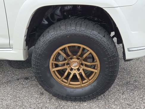 Used 2015 Toyota 4Runner Limited image 4