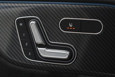 Certified 2025 Mercedes-Benz GLB 35 AMG 4MATIC image 31