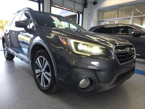 Used 2018 Subaru Outback 2.5i Limited image 1